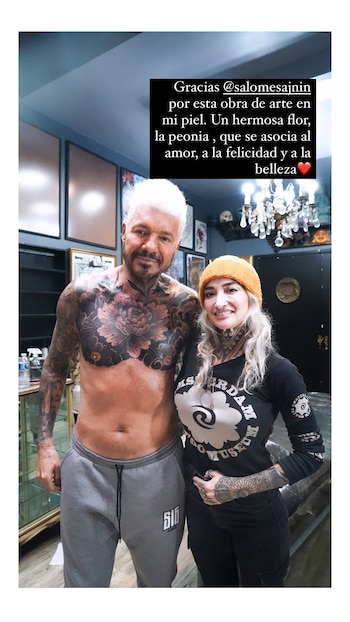 Marcelo Tinelli y su tatuadora