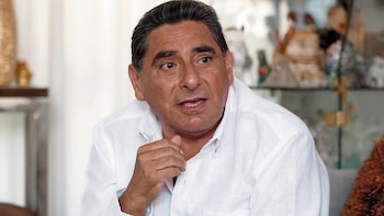 Carlos Álvarez anuncia su retiro