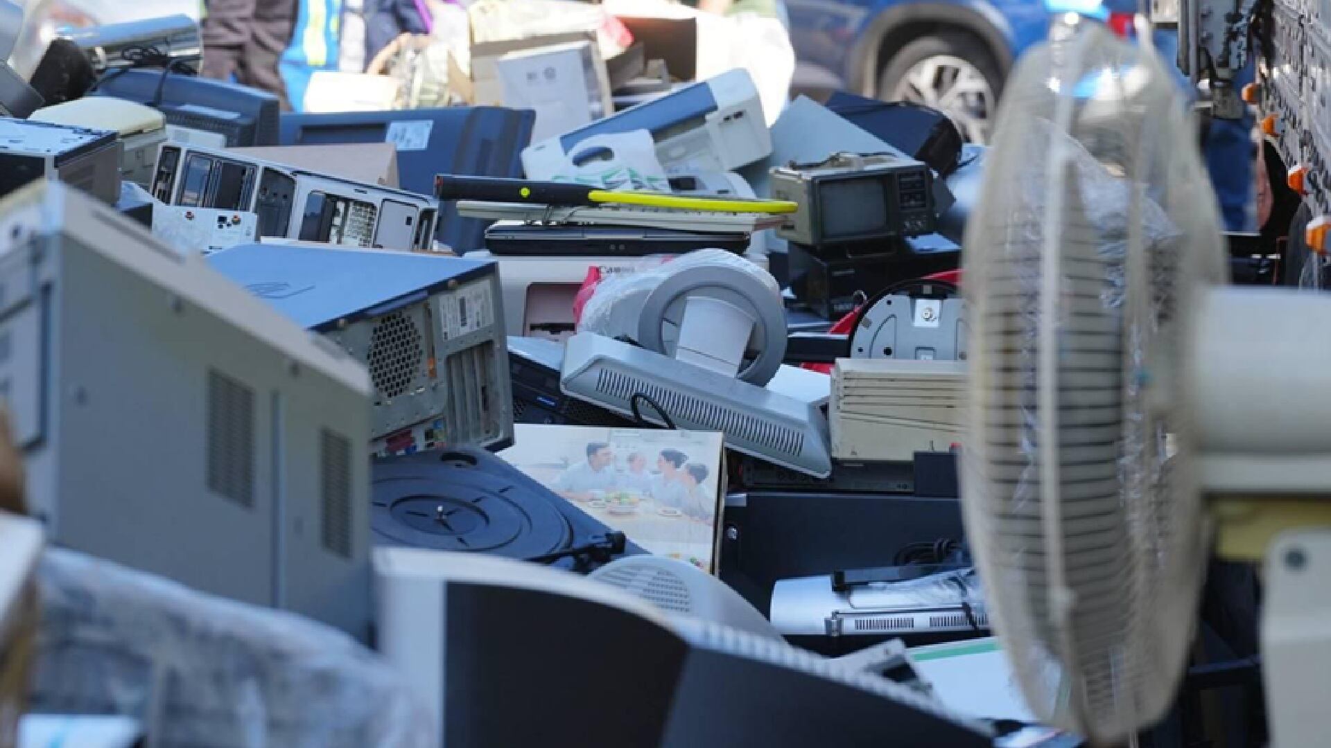 En el marco de la crisis del 2001 aparecieron numerosos clubes de trueque en diferentes puntos del país (SEDEMA)