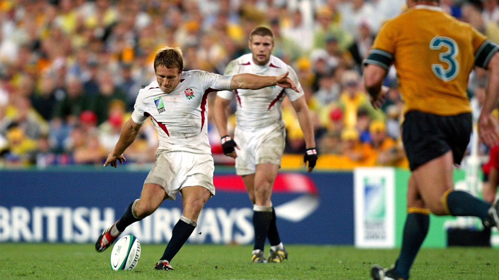 Jonny Wilkinson pateando el drop que llevó a Inglaterra y el hemisferio norte al primer y único mundial de rugby (David Davies / PA via AP, FILE)