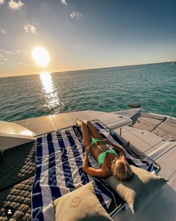 La pareja inició su viaje