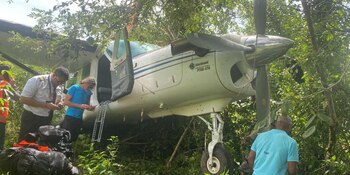 Cuatro trabajadores ilesos tras el