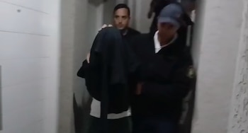 Así se llevaban detenido a