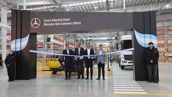 Mercedes-Benz inauguró en Zárate su nueva planta de camiones y buses tras una inversión de USD 110 millones
