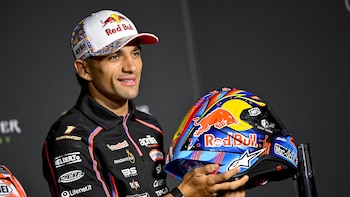 El piloto español de MotoGP Jorge Martín firma con Yamaha