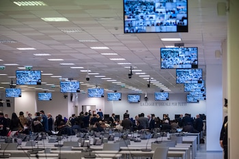 Imagen referencial. Este fue el búnker donde se desarrolló el juicio a más de 300 personas acusadas de vínculos con la organización mafiosa italiana 'Ndrangheta, cerca de Lamezia Terme, en Calabria, sur de Italia - crédito Valeria Ferraro/LaPresse via AP