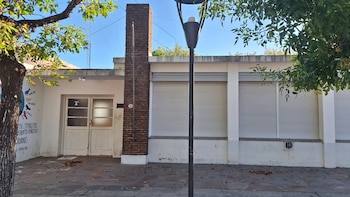 Otro grave episodio de violencia escolar: una alumna le arrojó un termo con agua caliente a un compañero de clase y le causó graves quemaduras