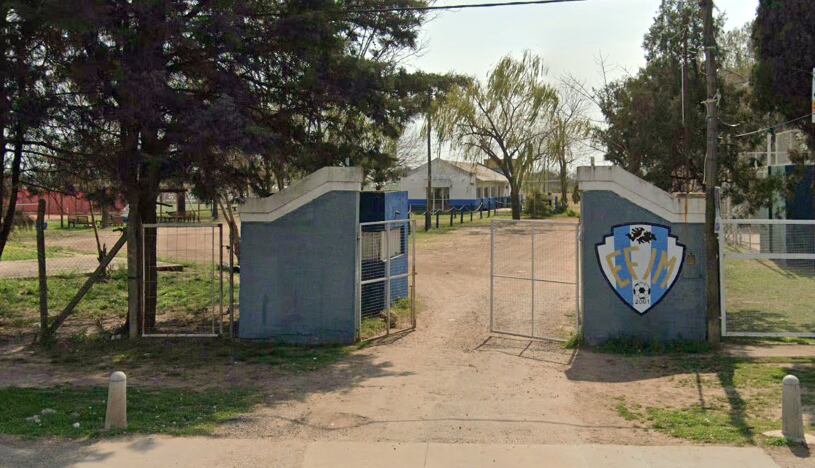 El hombre fue trasladado en ambulancia desde una cancha de Urquiza al 2500 en San Lorenzo