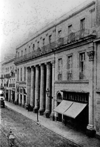 El teatro fue demolido para