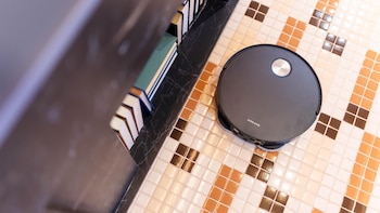 El 81% de los españoles siente presión por tener la casa perfecta: así redefine la tecnología la limpieza del hogar