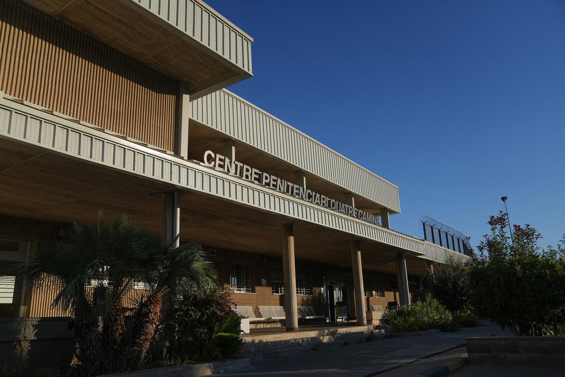 Sumar y Junts piden al Gobierno facilitar la jubilación anticipada de funcionarios de prisiones en Cataluña