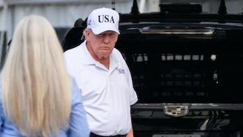 Detienen a un varón armado en el club de golf de Trump en Los Ángeles antes de su visita al campo