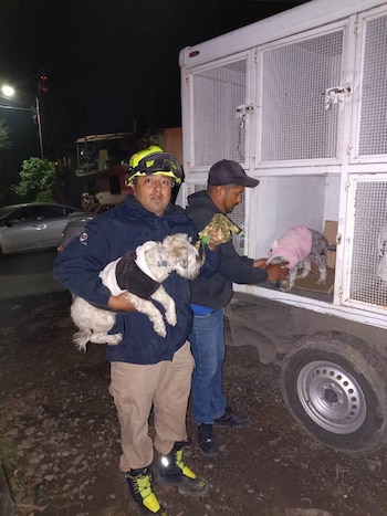 Volcadura incendio autopista Mexico-Toluca Huixquilucan Edomex