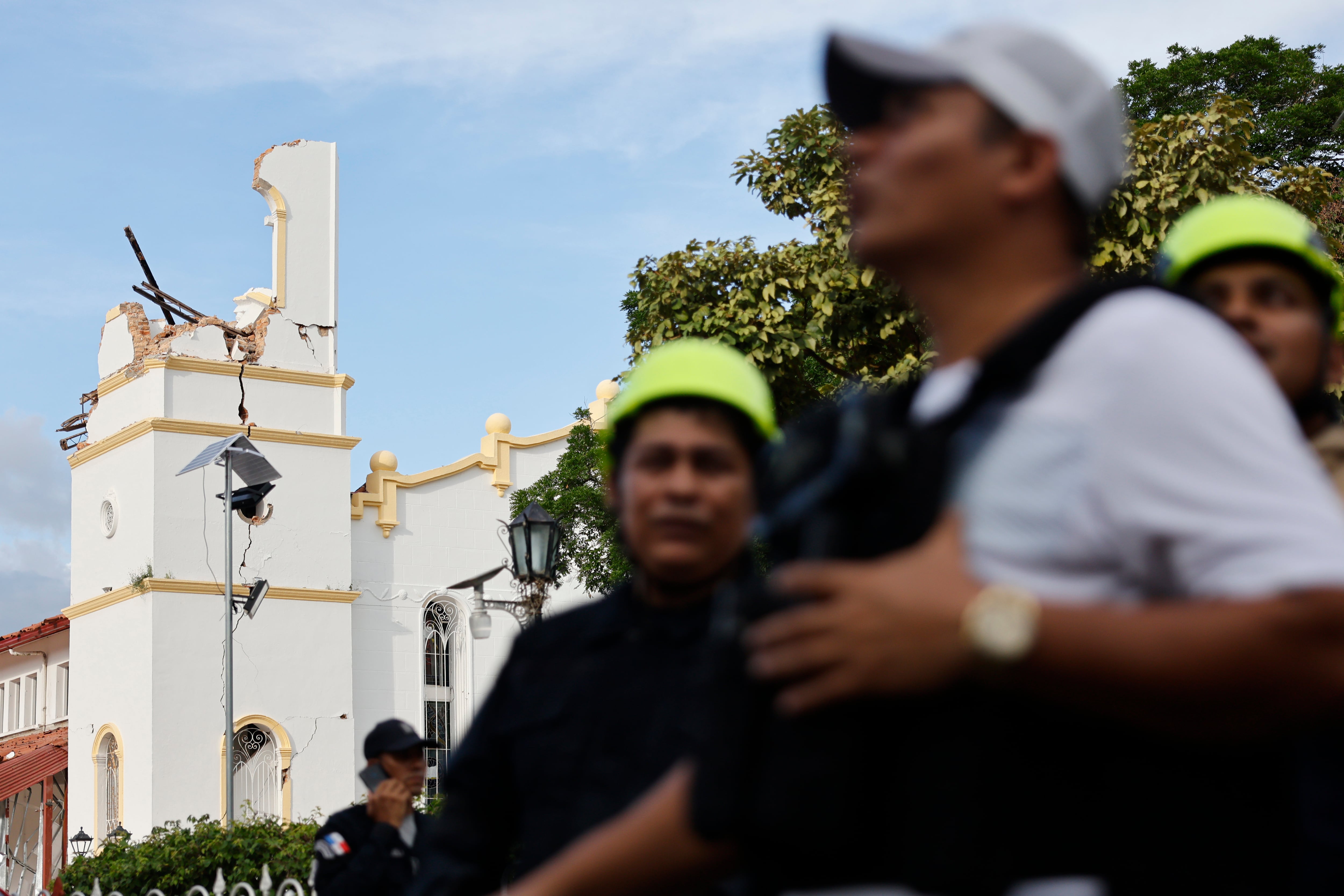 La contribución no reembolsable respaldará la atención humanitaria inmediata a las personas afectadas por el sismo. (EFE/ Bienvenido Velasco)