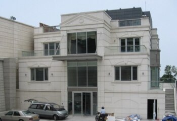 Se ubica en una exclusiva