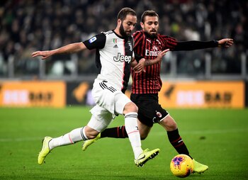 Gonzalo Higuaín fue titular en
