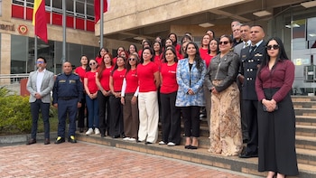 Bomberos de Bogotá tiene un pelotón exclusivo de mujeres para atender emergencias en la ciudad: no ocurría desde 1975
