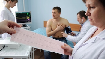 Cuándo revisar la salud de tu corazón: los cuatro síntomas que nunca debes de ignorar