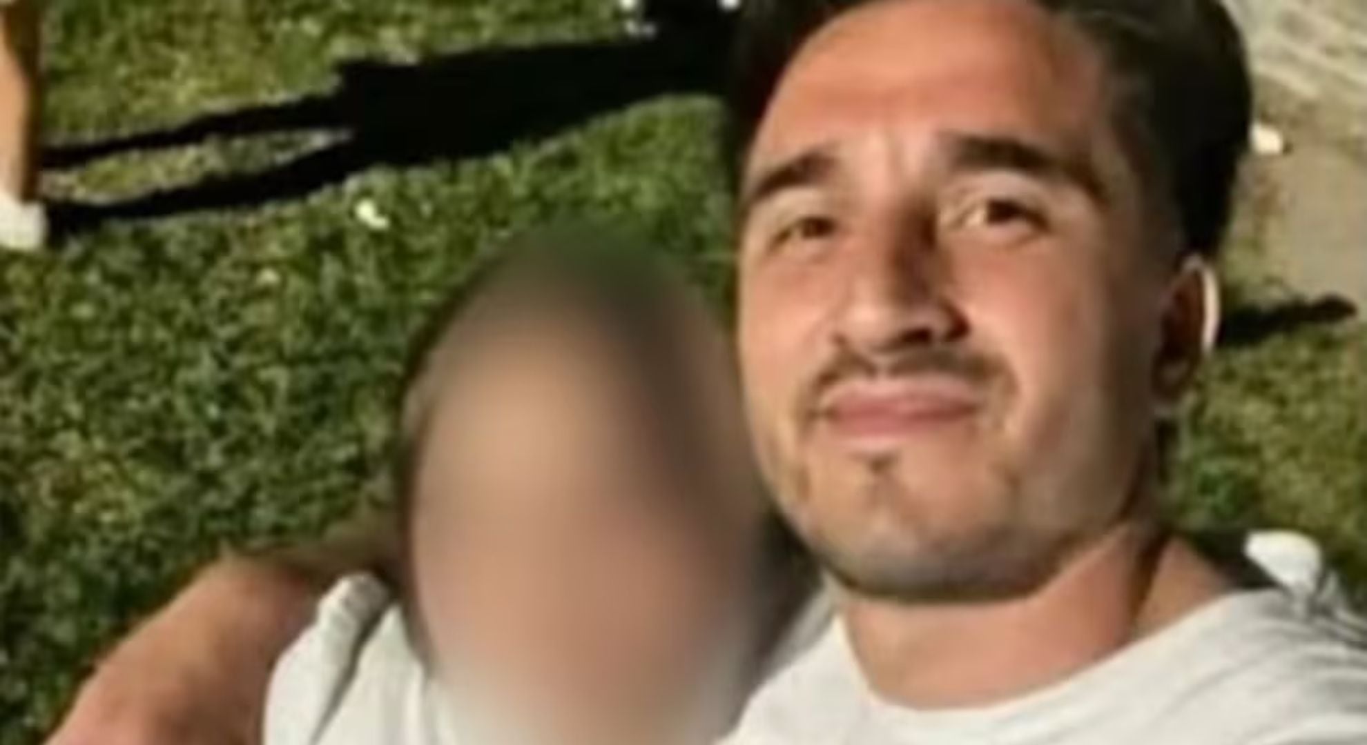 La víctima regresaba de la casa de un amigo, cuando fue impactado por un Volkswagen Golf (Gentileza: El Doce.tv)