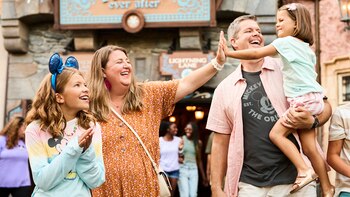 Frozen Ever After © 2022