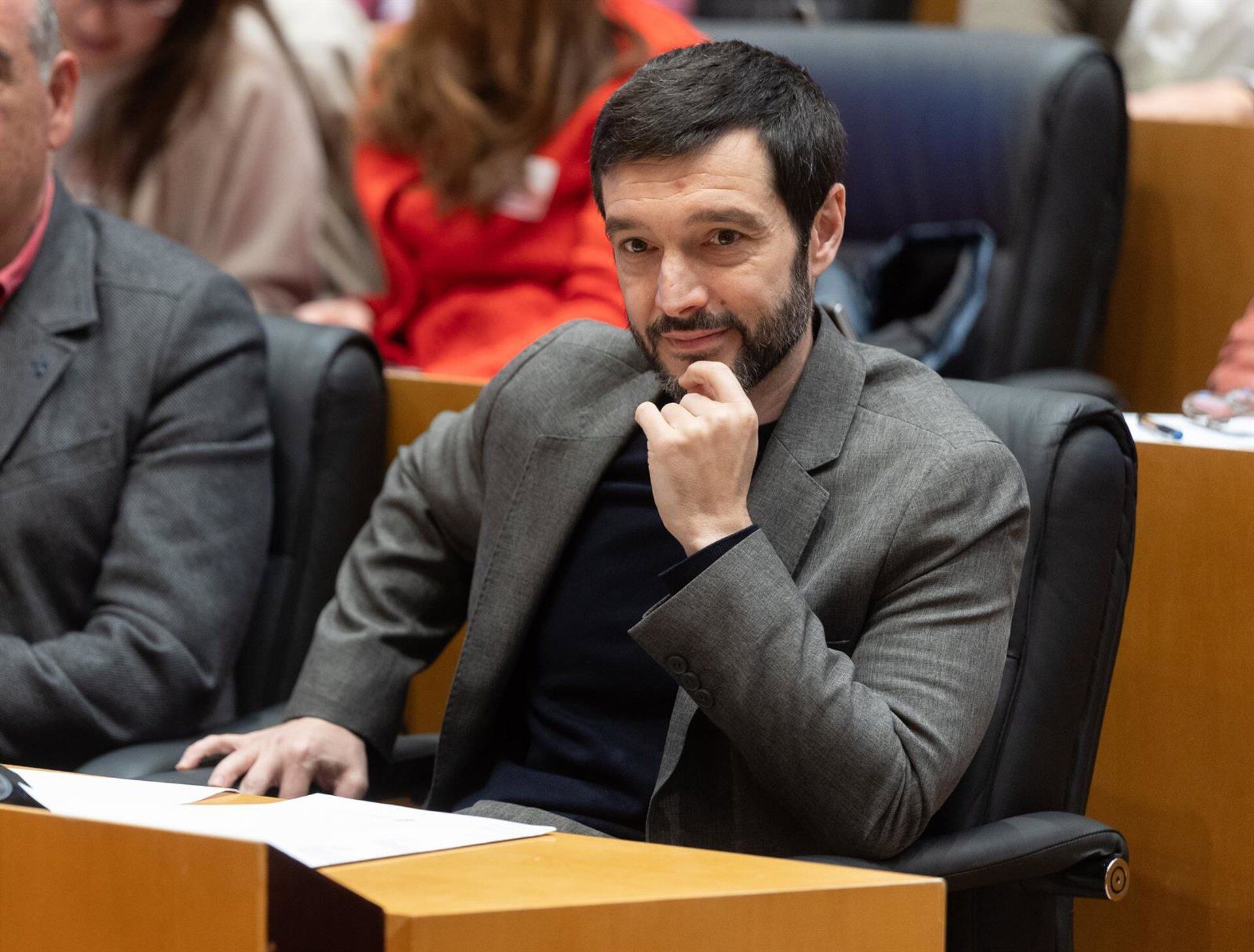 07/02/2025 El ministro de Derechos Sociales, Consumo y Agenda 2030, Pablo Bustinduy, durante la clausura de la jornada Plataforma del Voluntariado, en el Congreso de los Diputados, a 7 de febrero de 2025, en Madrid (España). El encuentro está organizado por la Plataforma del Voluntariado de España (PVE) bajo el lema 'El Voluntariado en la Sociedad: Construyendo compromisos solidarios' con la intención de reflexionar sobre la tarea voluntaria y analizar su futuro.
POLITICA
Eduardo Parra - Europa Press