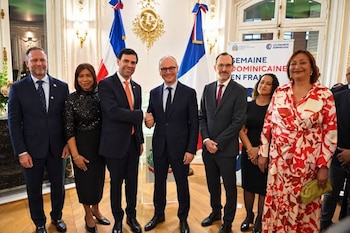 El ministro de Cultura, Roberto Ángel Salcedo, participó en el lanzamiento oficial de la Semana Dominicana en Francia 2026, una iniciativa que busca fortalecer los vínculos diplomáticos, económicos y culturales entre ambas naciones, al tiempo que proyecta a la República Dominicana como un país competitivo y abierto a nuevas oportunidades de cooperación internacional.