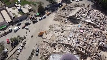 Imágenes de dron revelan la magnitud de la destrucción causada por el terremoto en Venezuela, en La Guaira, la zona más afectada.