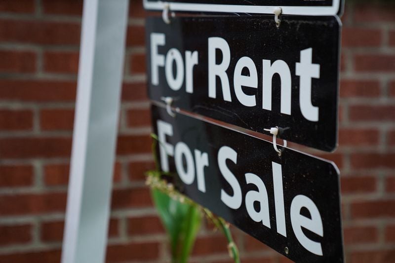 El conflicto en Irán y el aumento de las tasas hipotecarias derrumban las proyecciones del sector inmobiliario en Estados Unidos (REUTERS/Sarah Silbiger/Archivo)