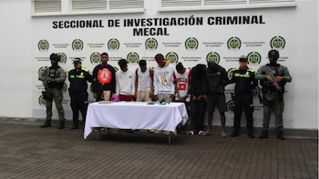 Capturaron a ocho presuntos miembros