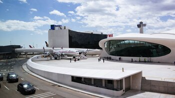 Foto panorámica del TWA Hotel,