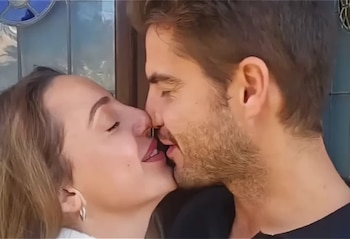 Ione Astondoa y Maxi Iglesias