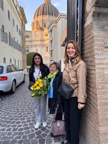 Carmela Mancuso junto a Nunzia
