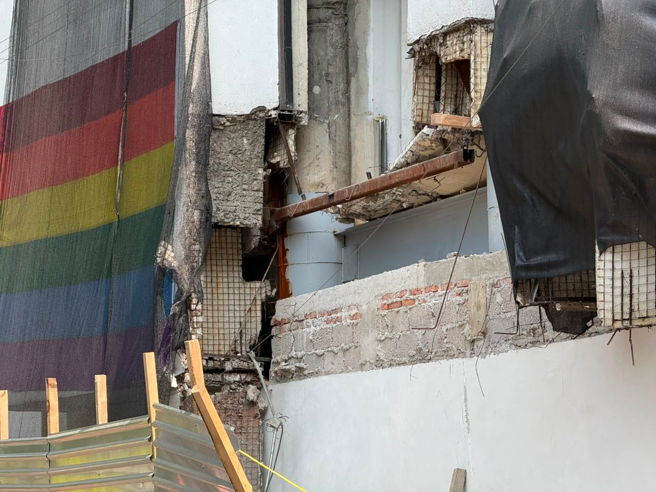 Así quedó la zona del desprendimiento. Crédito: Alcaldía Cuauhtémoc