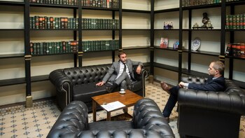 Atauche en su despacho -ex