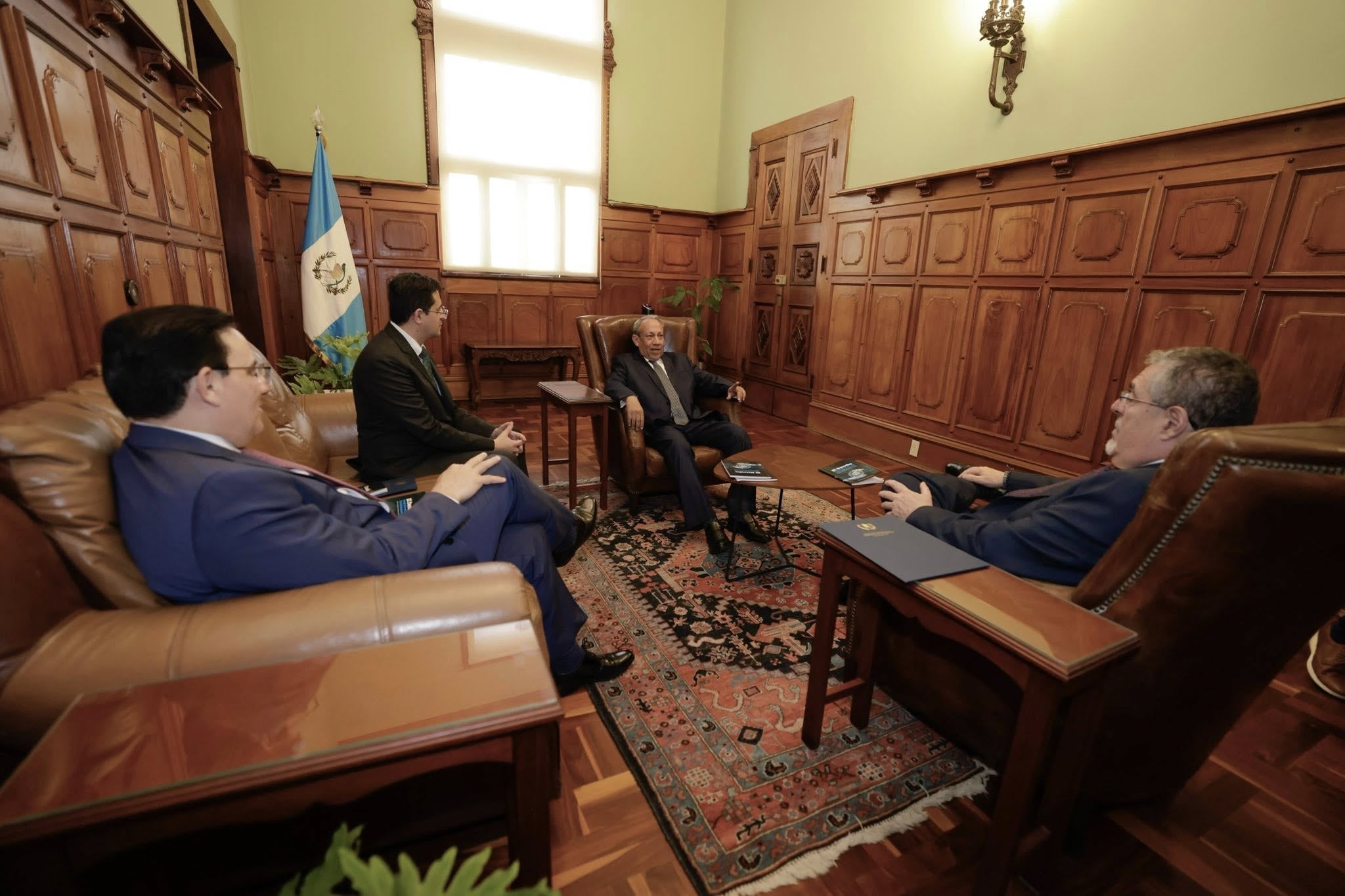 El presidente Bernardo Arévalo continuó la etapa de entrevistas para designar al nuevo Fiscal General de Guatemala. (Cortesía: Bernardo Arévalo)