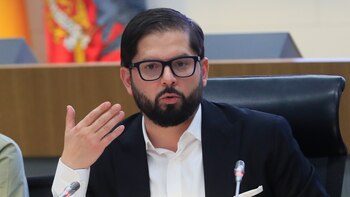 Boric pide a la oposición