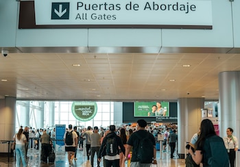 Los meses de diciembre y marzo concentraron el mayor crecimiento de pasajeros por festividades y Semana Santa en Costa Rica. Crédito: AERIS