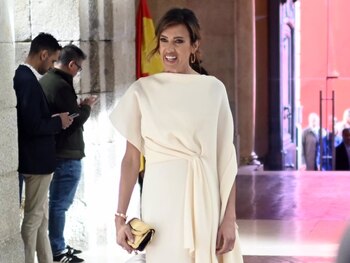 La modelo Nieves Álvarez a su llegada a la entrega de Grandes Cruces de la Orden del Dos de Mayo, en la Real Casa de Correos, a 2 de mayo de 2024, en Madrid (España). (ALBERTO ORTEGA / EUROPA PRESS)