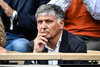 Toni Nadal, tío de Rafa Nadal, corona a Alcaraz en el US Open. (Mattheiu Mirville)