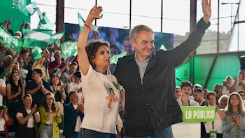 Zapatero reivindica la Andalucía que "construyó el PSOE" y advierte de que "Vox y PP la misma cosa es"