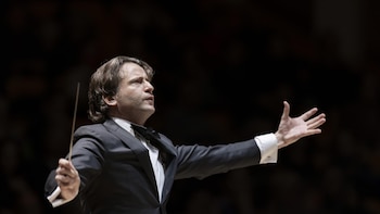 Gustavo Gimeno, director musical del Teatro Real: "Salir de gira es un gran aliciente y motivo de orgullo"