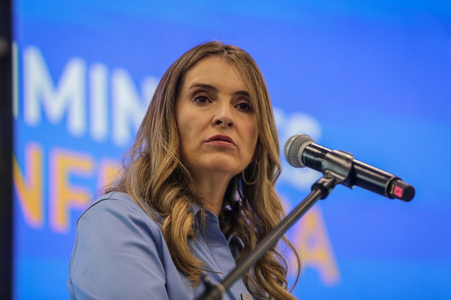 Paloma Valencia defiende la identidad del Centro Democrático en medio de críticas