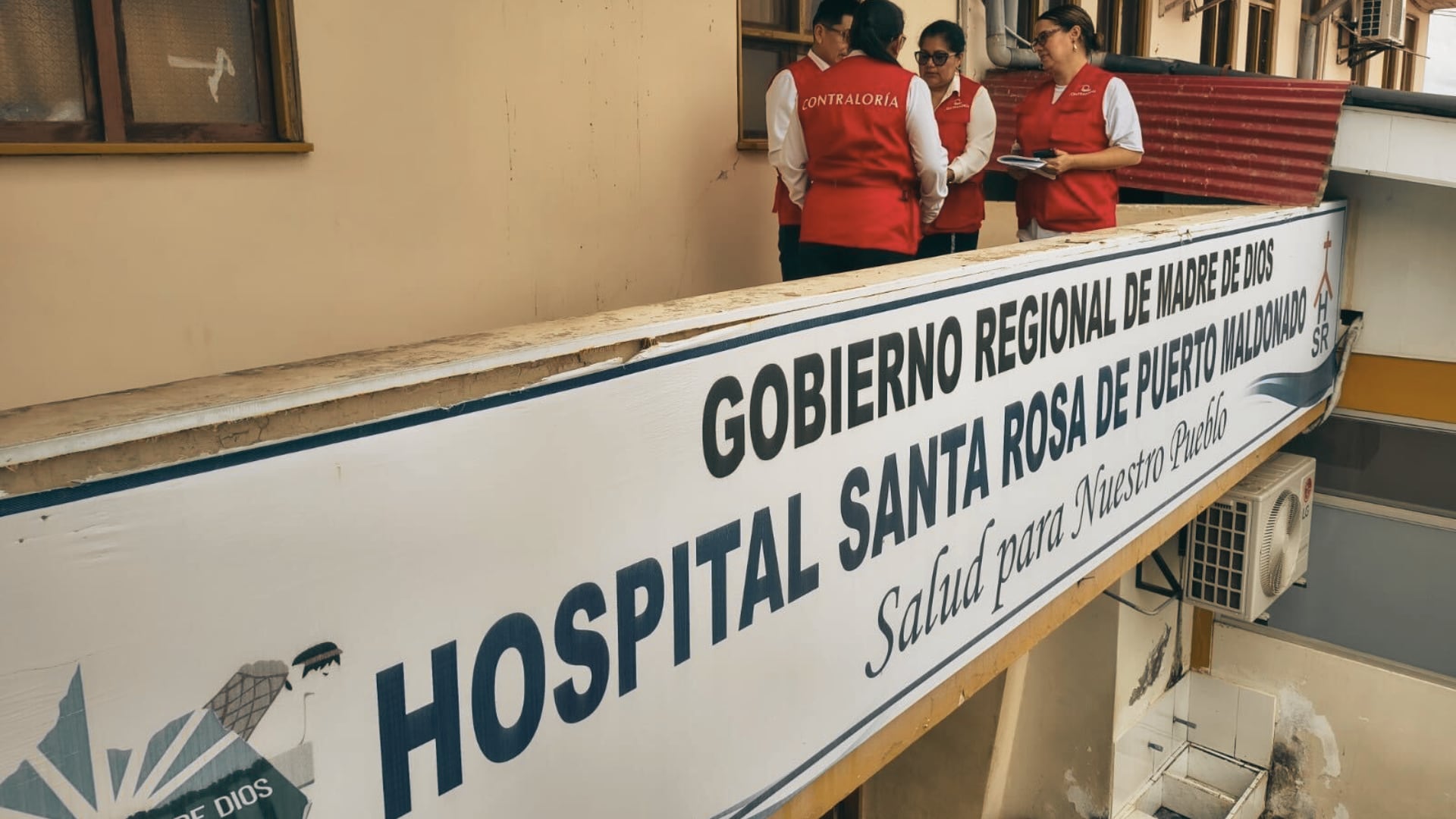 Contraloría revela que médicos del Hospital Santa Rosa cobraron por turnos en los que trabajaron en clínicas privadas| Contraloría