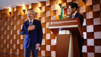 Así fue el último acto de Juan Ramón de la Fuente como titular de la SRE