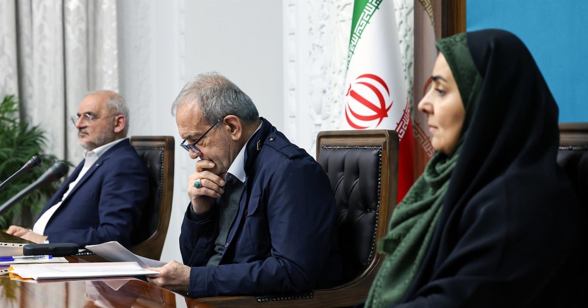 Pezeshkian asegura que Irán está "totalmente dispuesto a llegar a un acuerdo equilibrado y justo" con EEUU