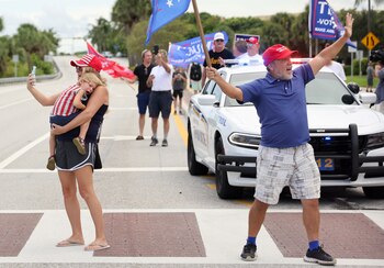 Partidarios republicanos en Florida antes