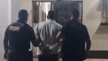 El Salvador entrega a Guatemala