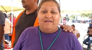 Familiares de los mineros en la mina "El Pinabete" mostraron su inconformidad con el gobierno federal. (Captura: Twitter/@ItsMonseOrtiz)