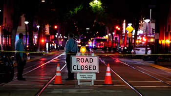 La policía bloqueo la carretera