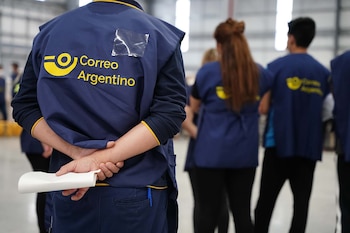 En el Correo hubo 2.986 retiros que le implicarán, en total, al Estado $99.880 millones (Franco Fafasuli)